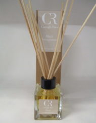 Black pomegranate reed diffuser