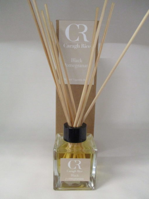 Black pomegranate reed diffuser